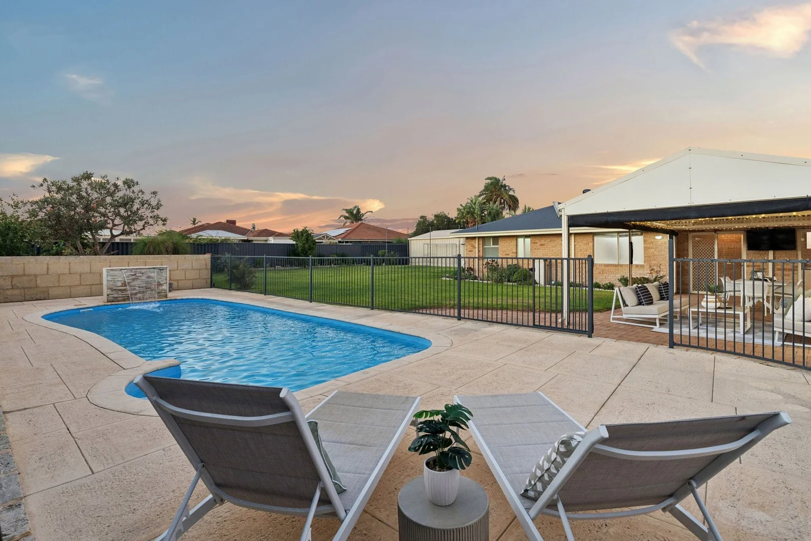 9 Lauder Place, Kinross WA 6028