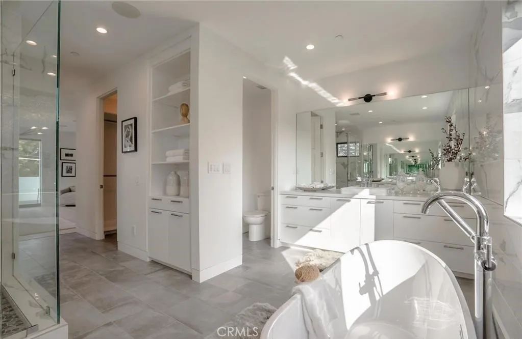 Additional image 103 of 15926 Morrison St, Encino, CA 91436