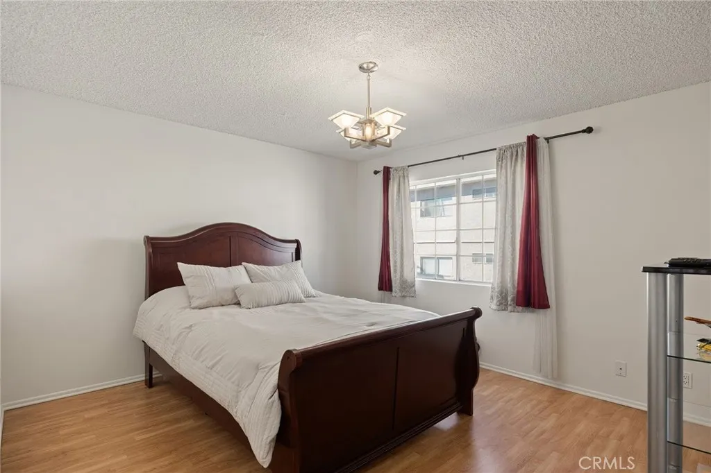 Additional image 31 of 20930 Parthenia St, Canoga Park, CA 91304