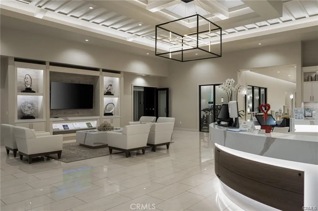 371 Red River Road, Palm Desert, CA 92211