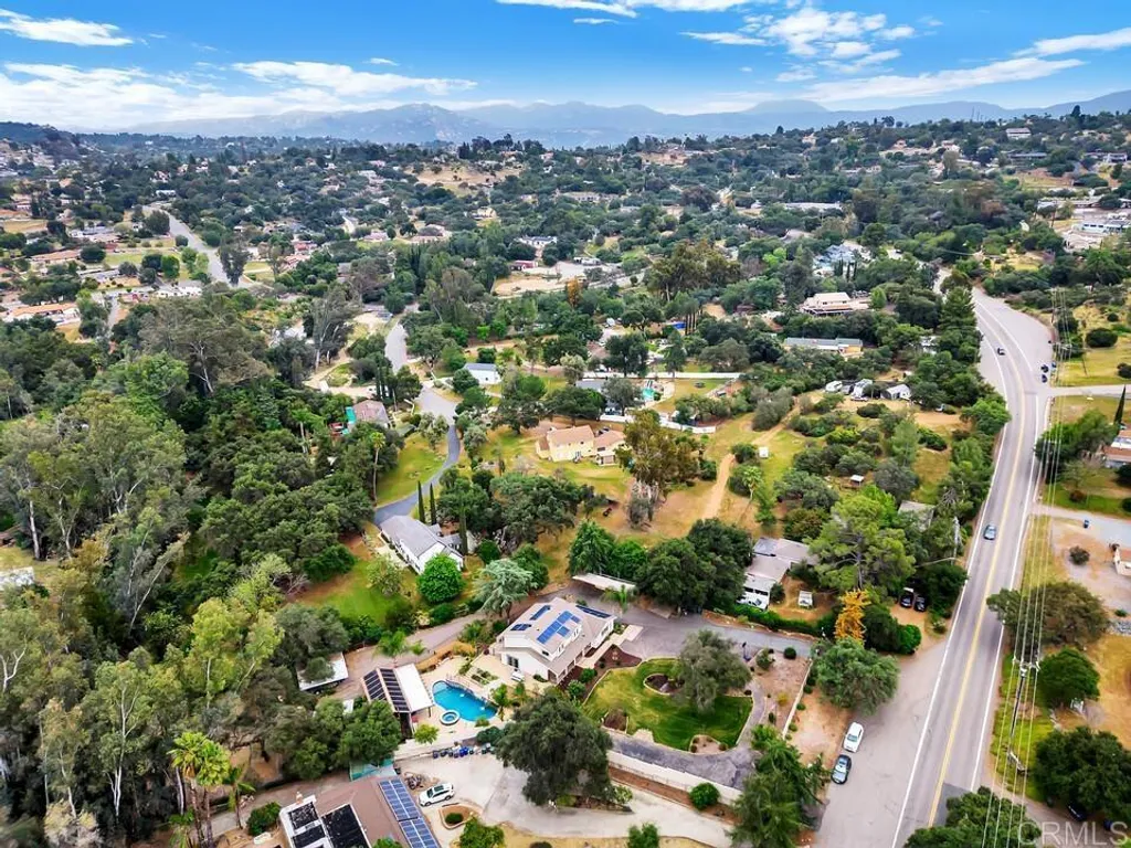 1240 S Grade Road, Alpine, CA 91901