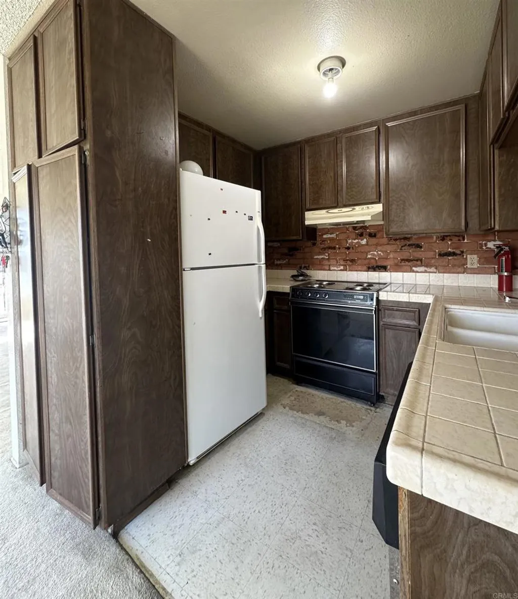 Additional image 5 of 462 Bluffview RD, Spring Valley, CA 91977