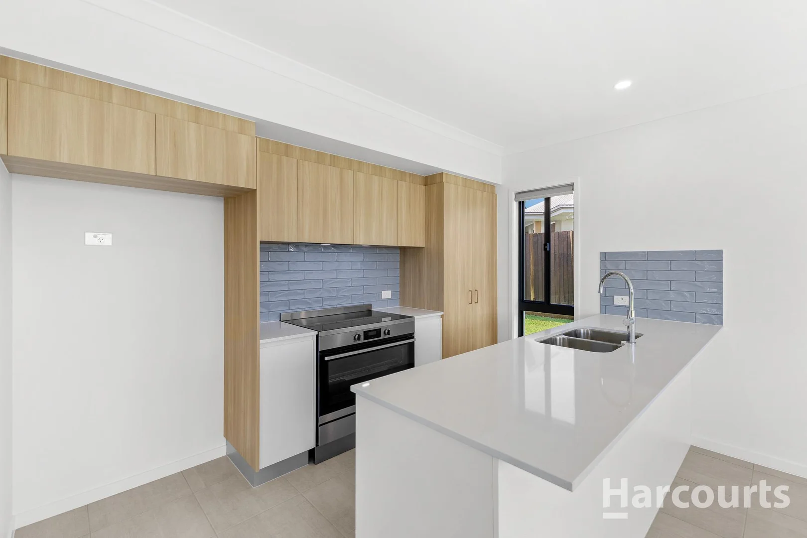 Additional image 2 of 4 Golf View Drive, Coral Cove QLD 4670