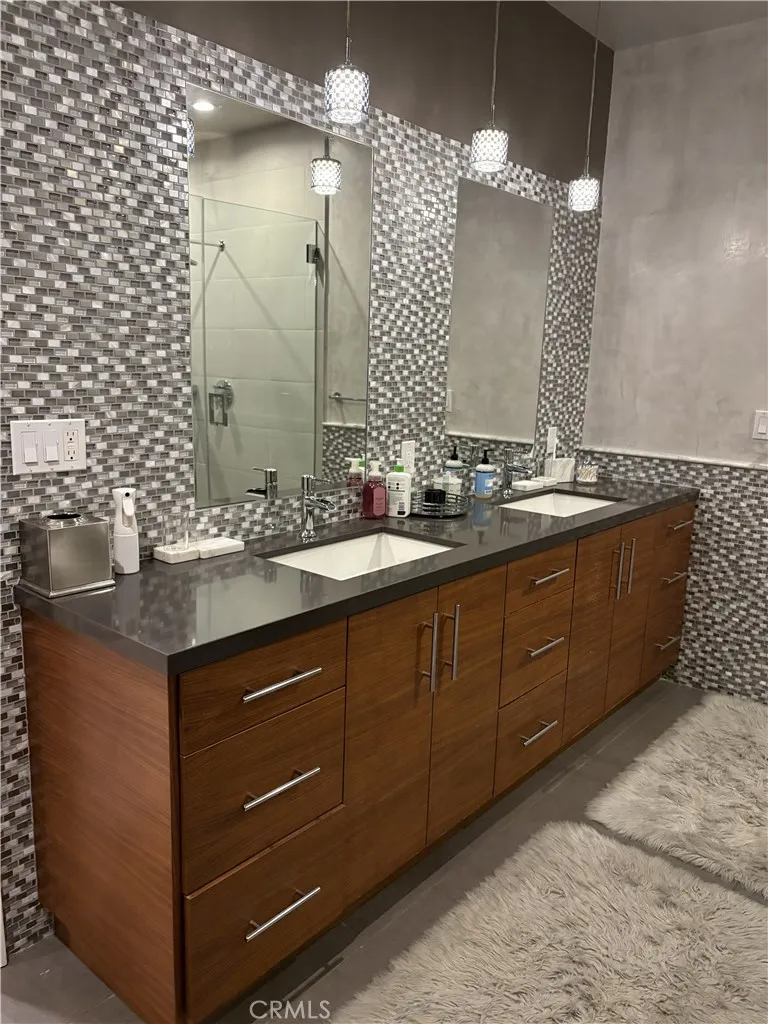 Additional image 35 of 10595 Ashton Avenue Unit 201, Los Angeles, CA 90024