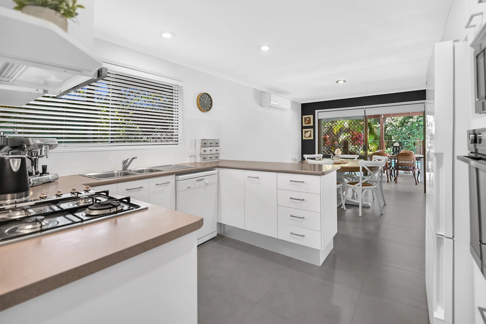 Additional image 3 of 58 Collins Crescent, Benowa QLD 4217