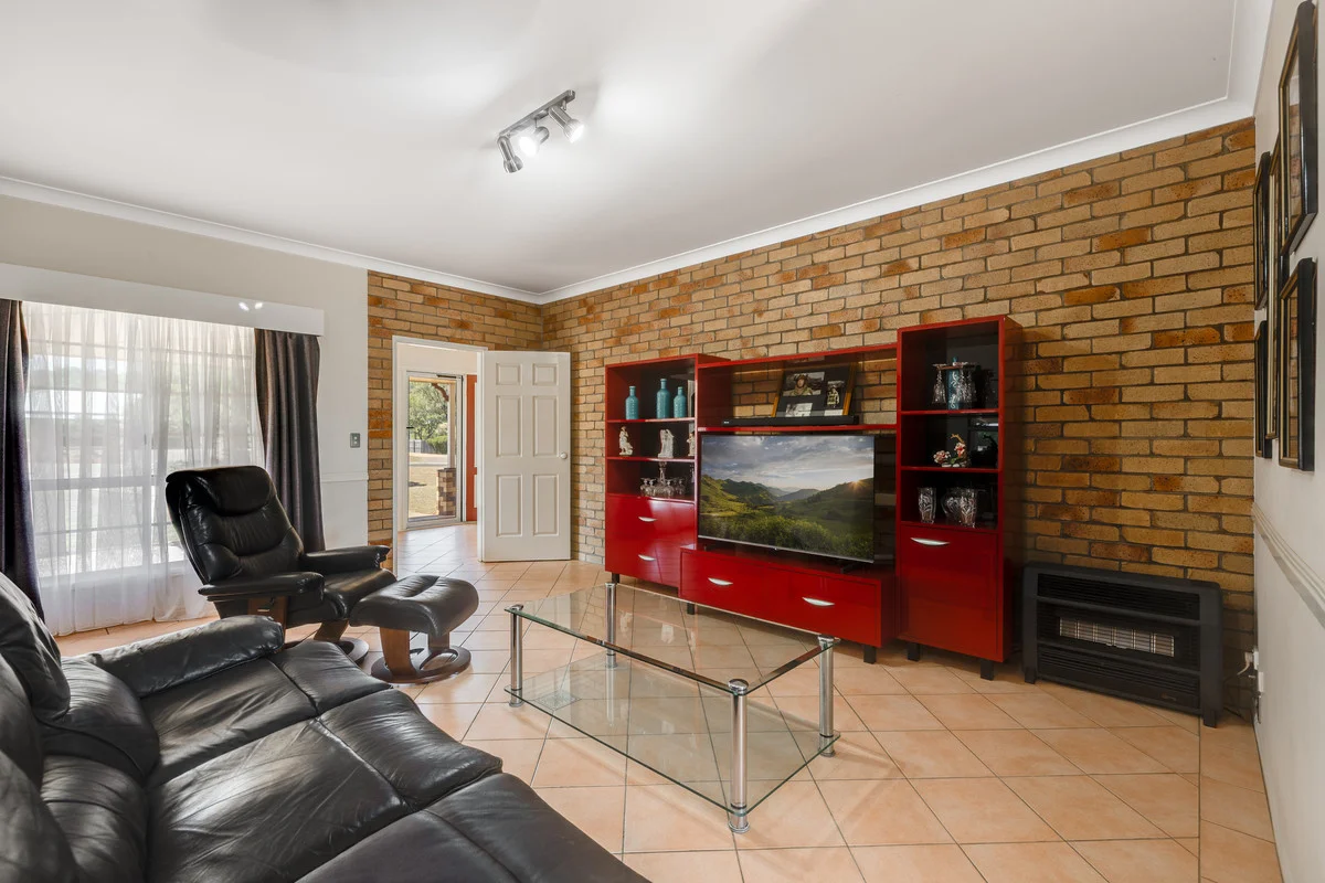 Additional image 3 of 10 Rebecca Street, Glenvale QLD 4350