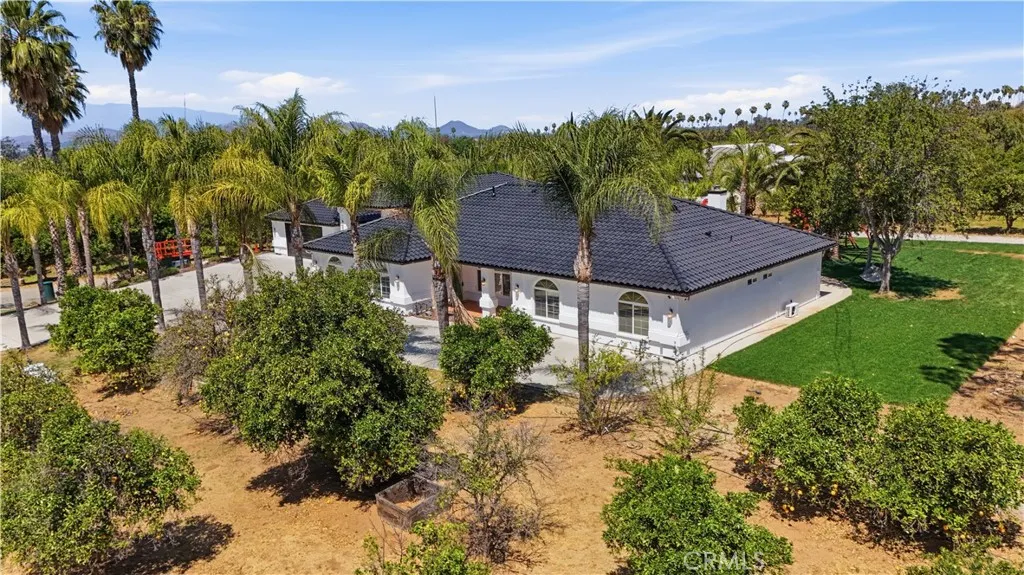 Additional image 3 of 2189 Myers St, Riverside, CA 92503