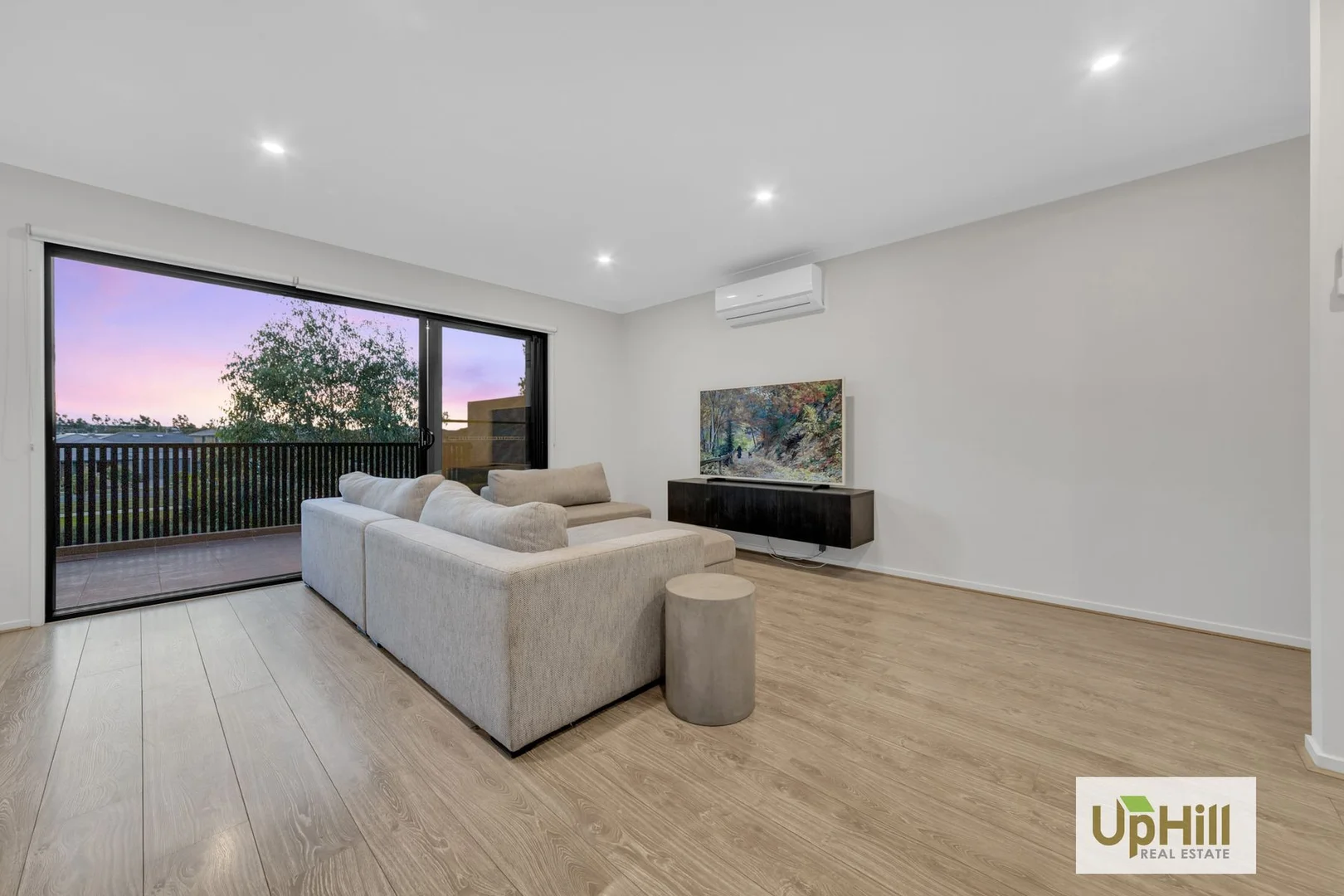 Additional image 11 of 4 Coorabulka Walk, Clyde North VIC 3978