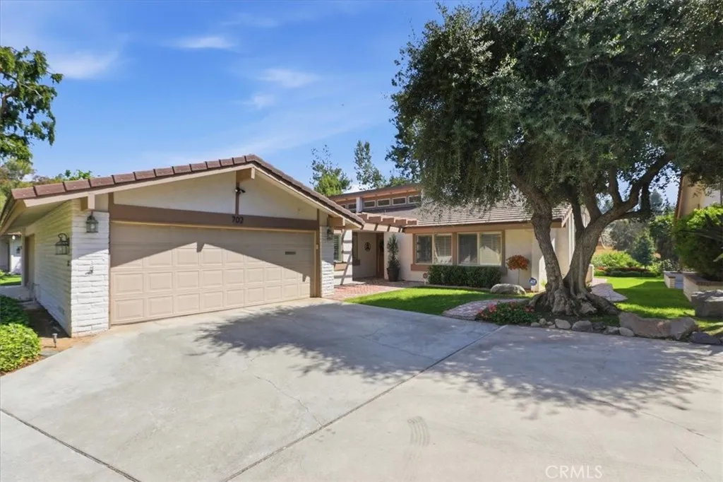 Additional image 11 of 702 Via Zapata, Riverside, CA 92507