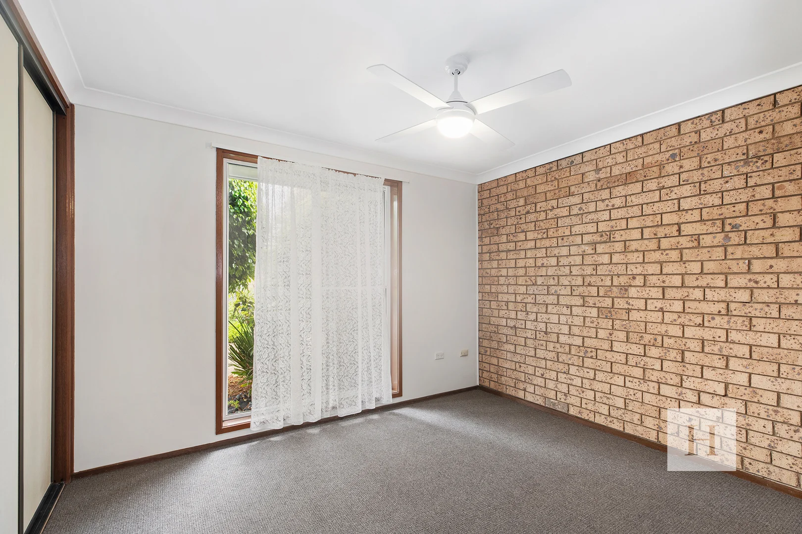 Additional image 3 of 5/6-8 Lake St, Budgewoi NSW 2262