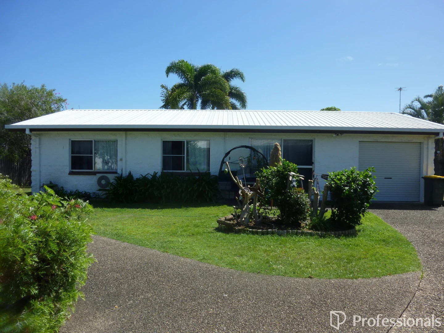 Additional image 10 of 1 & 2/16 Yaralla Avenue, East Mackay QLD 4740