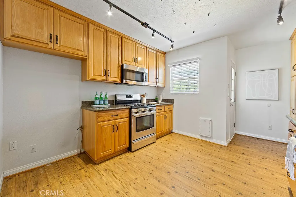 Additional image 53 of 1832 N Brighton St, Burbank, CA 91506