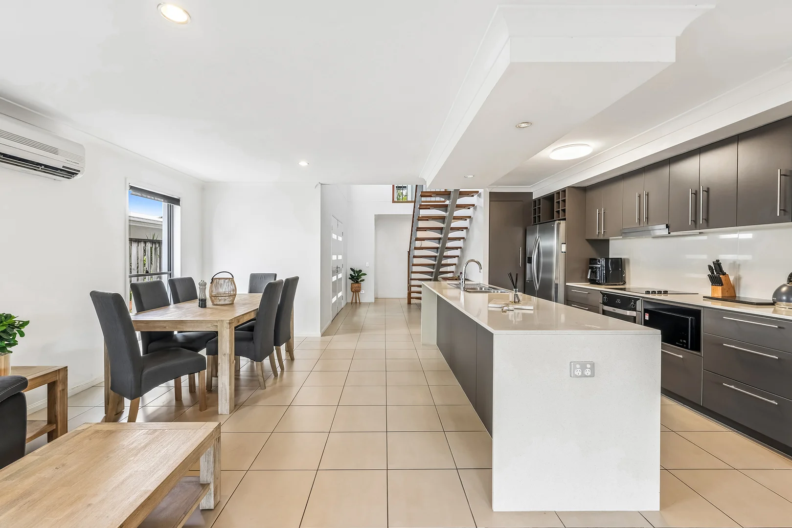 Additional image 5 of 18 Lillie Street, Burleigh Waters QLD 4220
