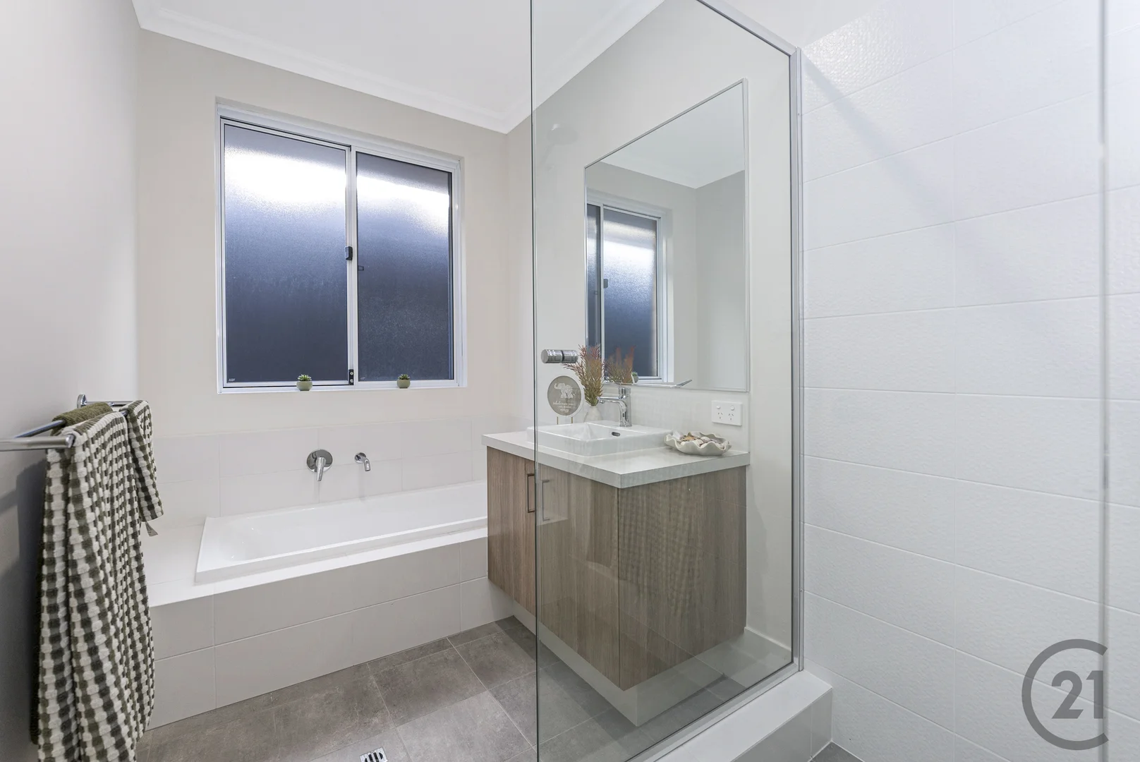 Additional image 11 of 35 Waardong Court, Halls Head WA 6210