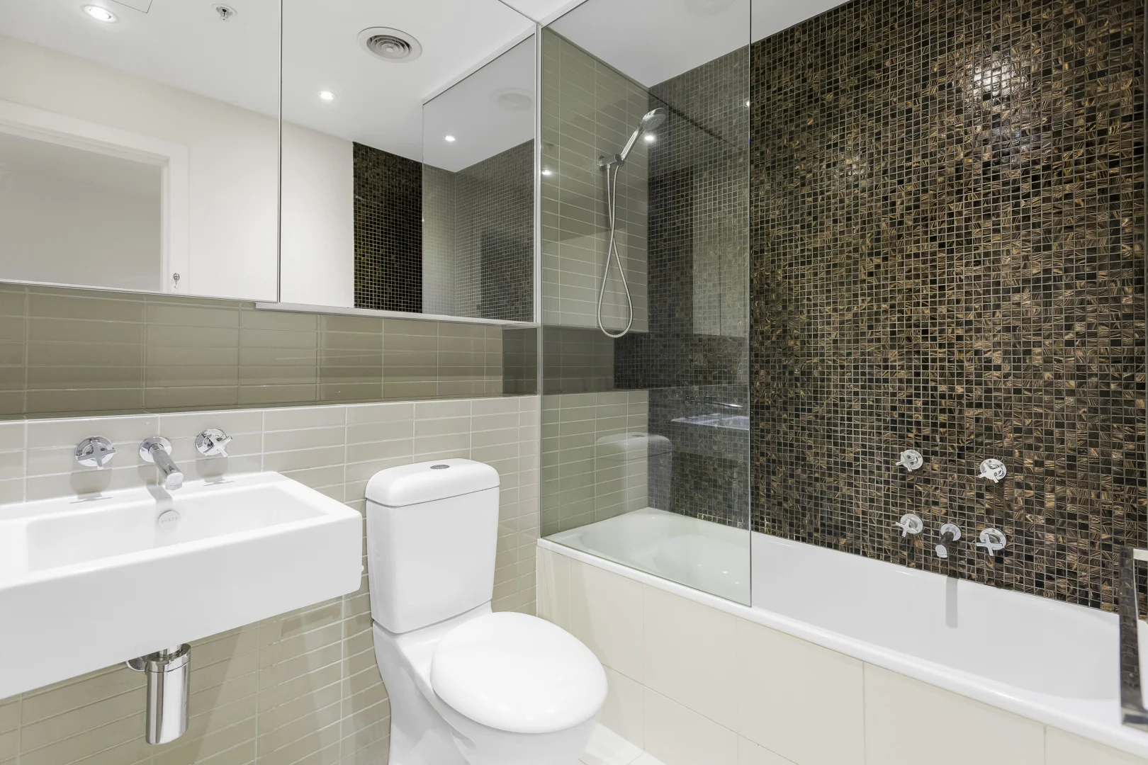 Additional image 11 of 713/55 Queens Road, Melbourne VIC 3004
