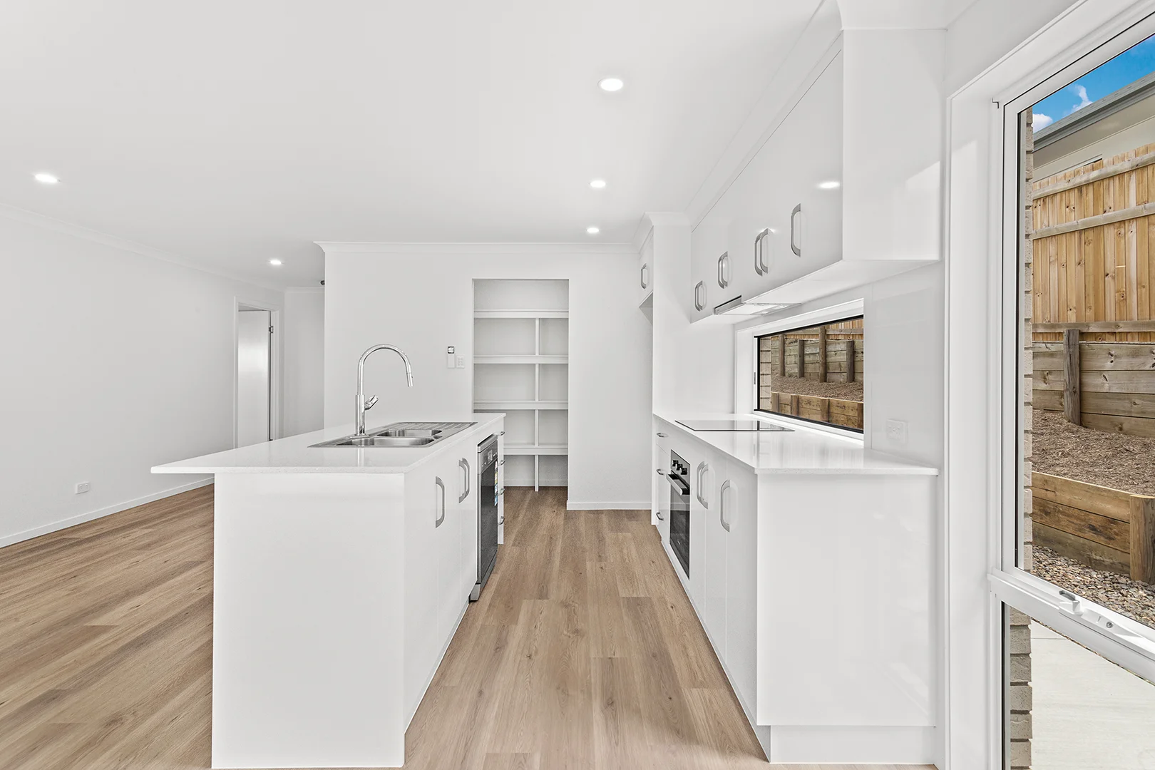 Additional image 5 of 6 Sailfish Court, Cannonvale QLD 4802