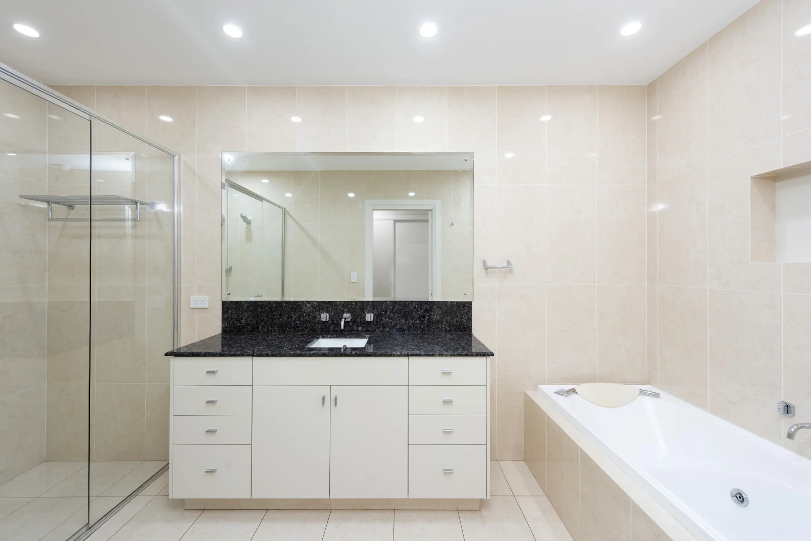 Additional image 4 of 12/12-14 Le Vesinet Drive, Hunters Hill NSW 2110