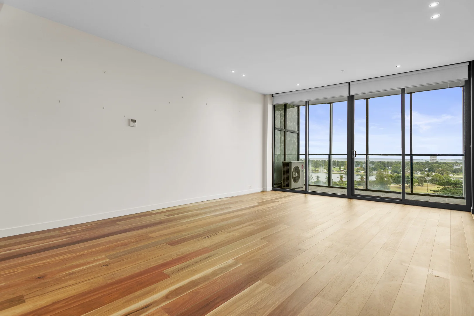 Additional image 2 of 713/55 Queens Road, Melbourne VIC 3004