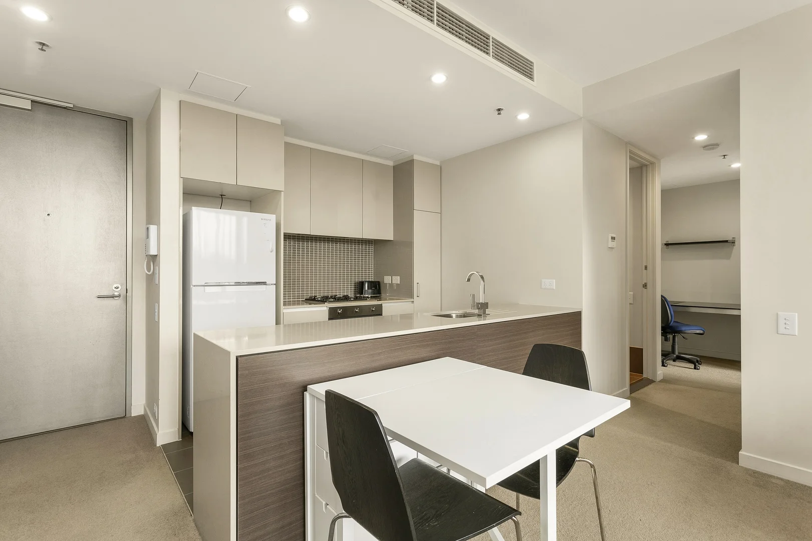 Additional image 2 of 801/70 Queens Road, Melbourne VIC 3000