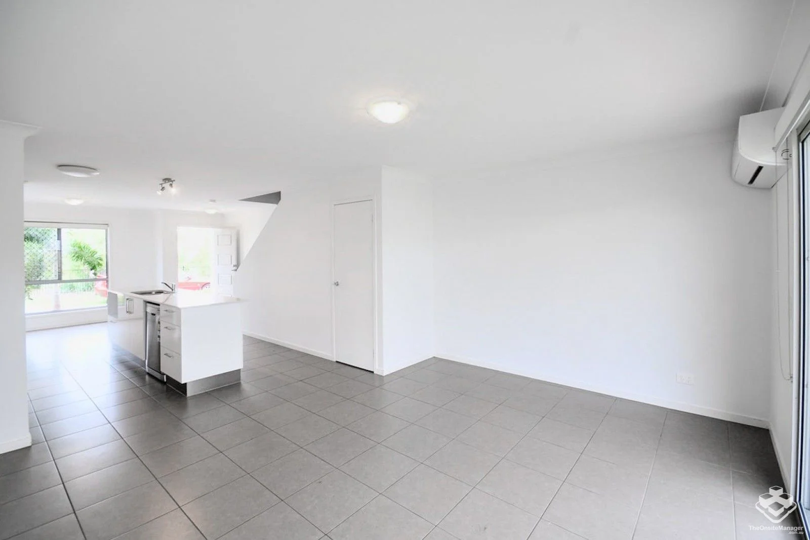 Additional image 5 of ID:21173648/51 River Road, Bundamba QLD 4304