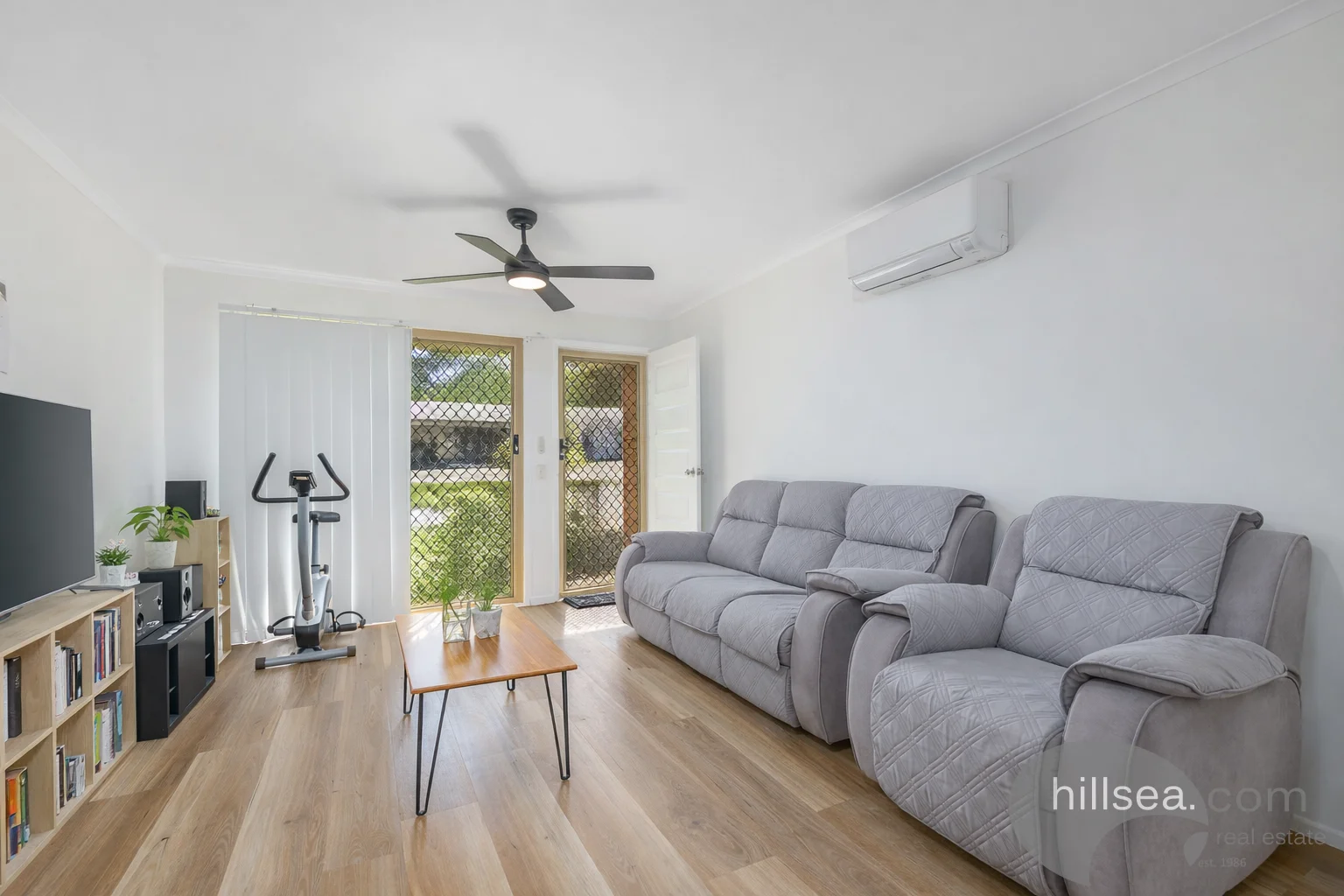 1/18 Orkney Place, Labrador QLD 4215 photo 3