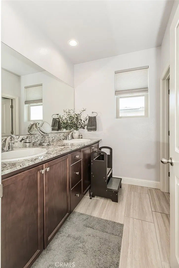 Additional image 120 of 877 Treasure Hills Dr, Madera, CA 93636