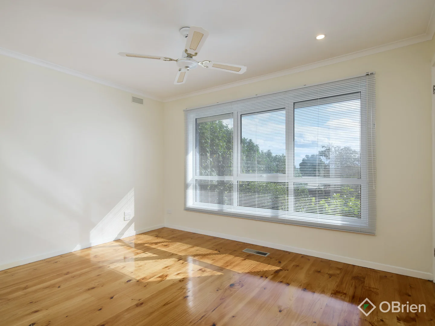 Additional image 11 of 6 Russell Street, Drouin VIC 3818