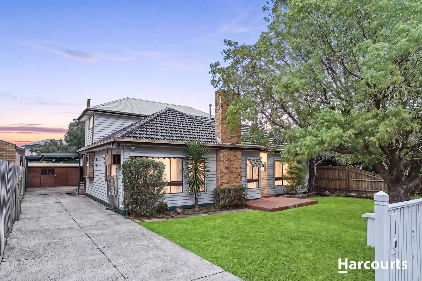 53 Rhodes Parade, Oak Park VIC 3046