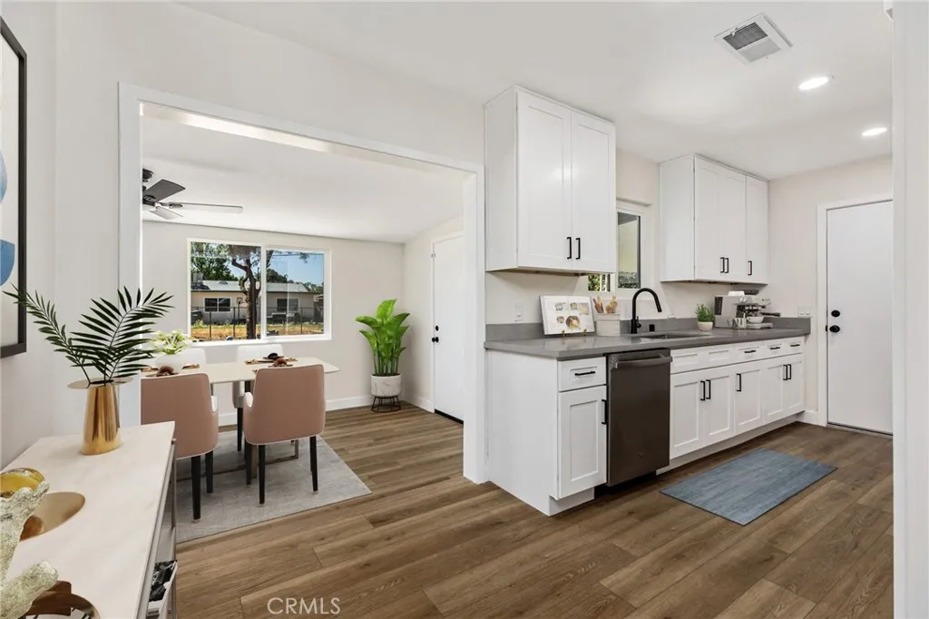 Additional image 14 of 579 W Mayberry Avenue, Hemet, CA 92543