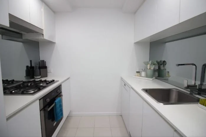 208/11 Compass Drive, Biggera Waters QLD 4216 photo 4