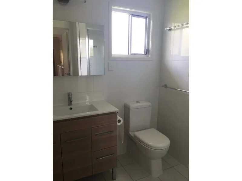 Additional image 12 of 30 Mellish Crescent, Emerald QLD 4720