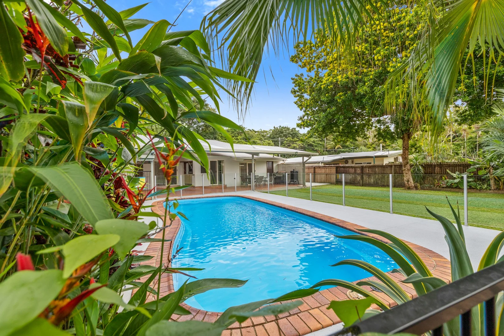 4 Derwent Street, Trinity Park QLD 4879