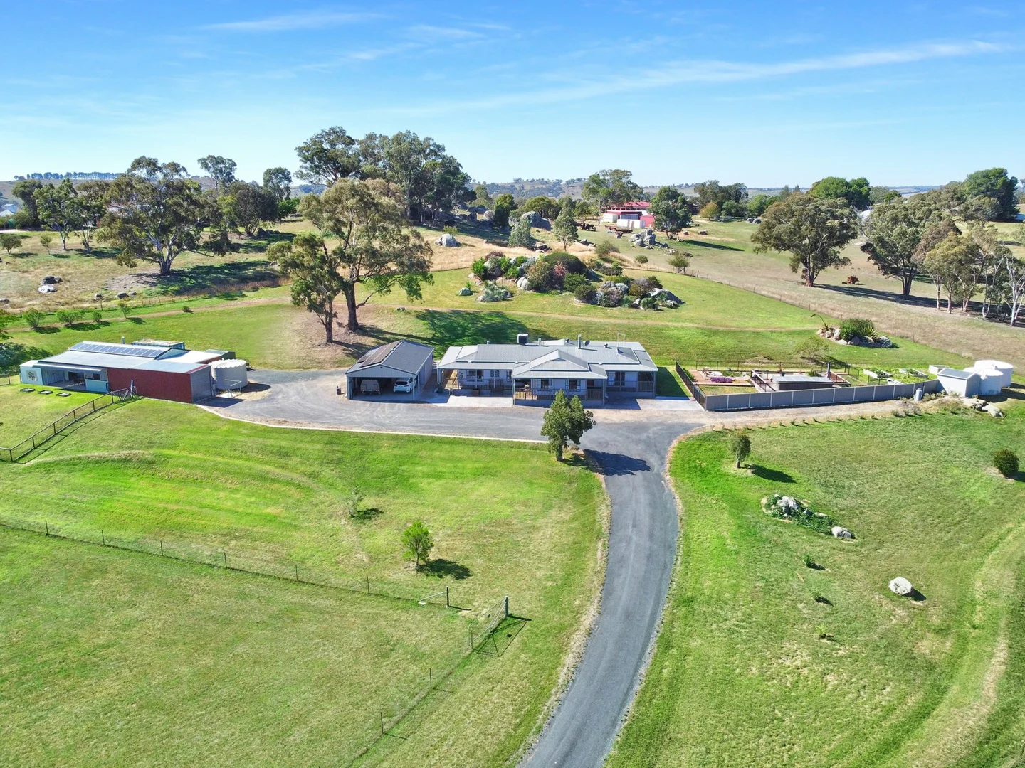 470 Chillingworks Rd, Young NSW 2594 photo 5