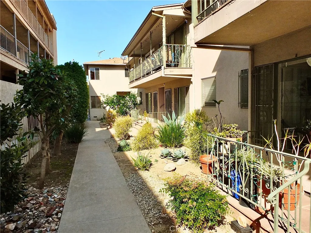 1250 E East 3rd Street Unit 7, Long Beach, CA 90802