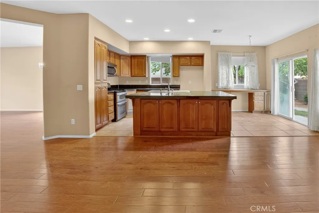 Additional image 49 of 1840 W Holguin St, Lancaster, CA 93534