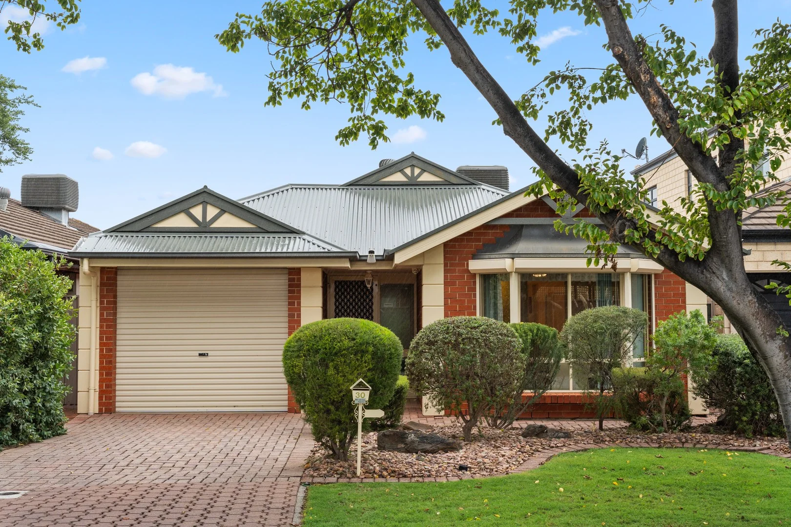 30 Hampton Drive, Oakden SA 5086