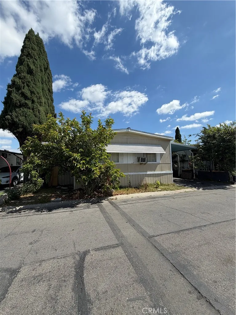 Additional image 18 of 320 N Park Vista Spc 81, Anaheim, CA 92806