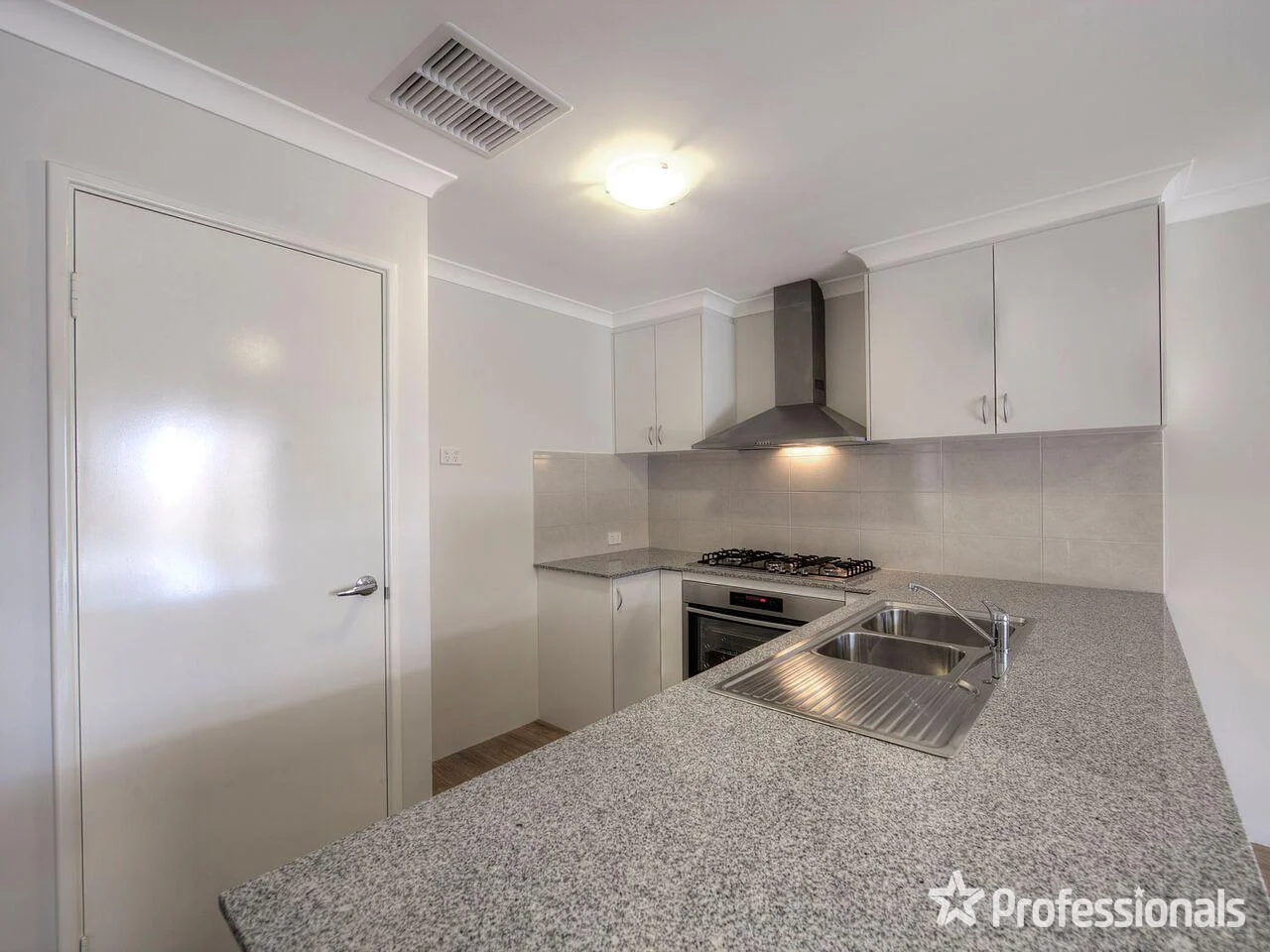 Additional image 2 of 19 Lazuli Rise, Wellard WA 6170