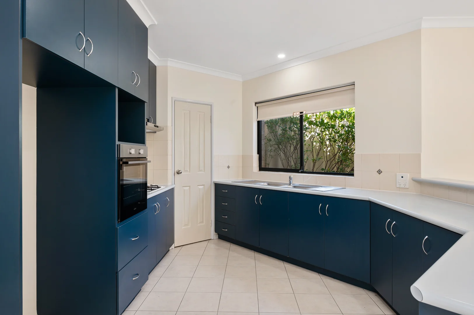 18A FALLOW CRESCENT, Spearwood WA 6163 photo 5