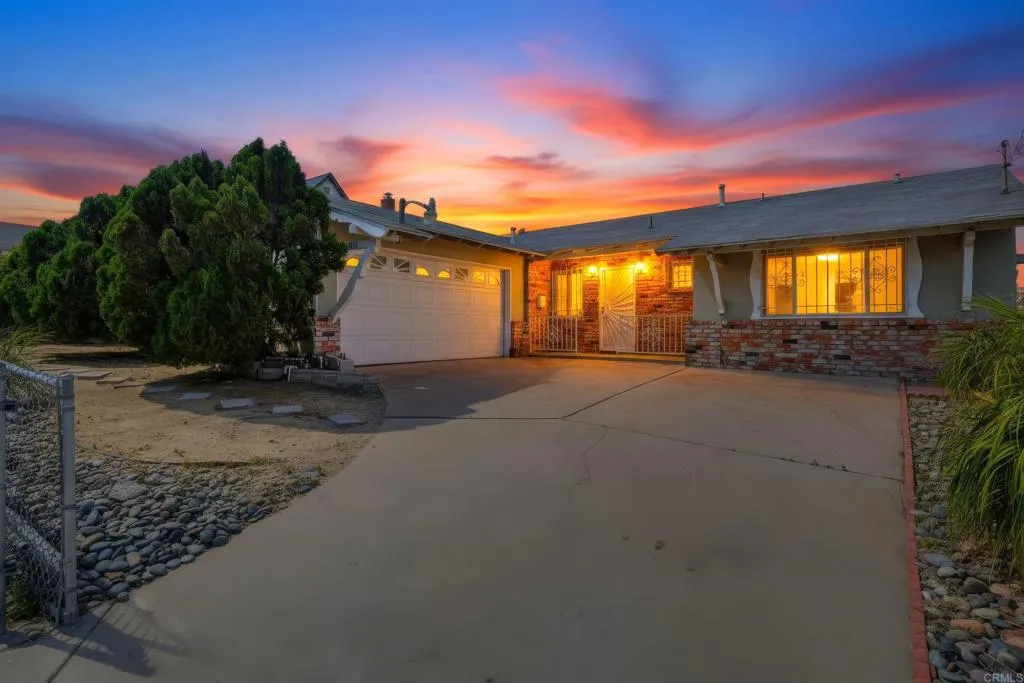 7128 Jacmar Avenue, San Diego, CA 92114