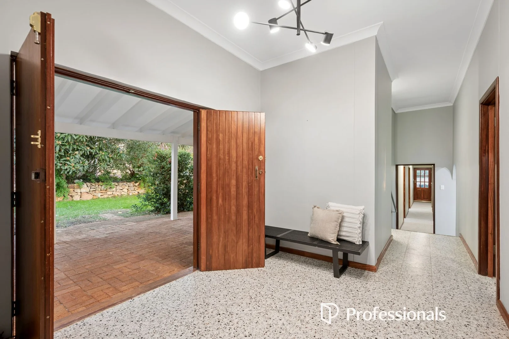 Additional image 6 of 1 High Peak Place, Lesmurdie WA 6076