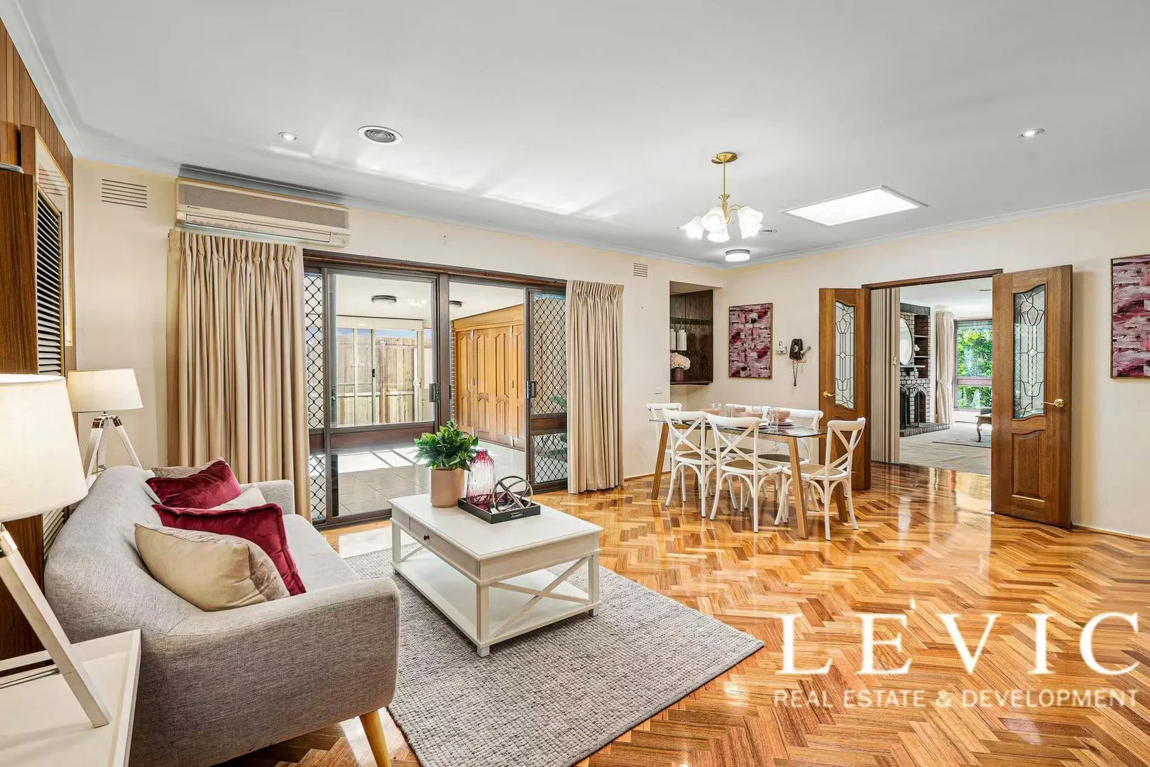 Additional image 2 of 18 Gwynne St, Mount Waverley VIC 3149