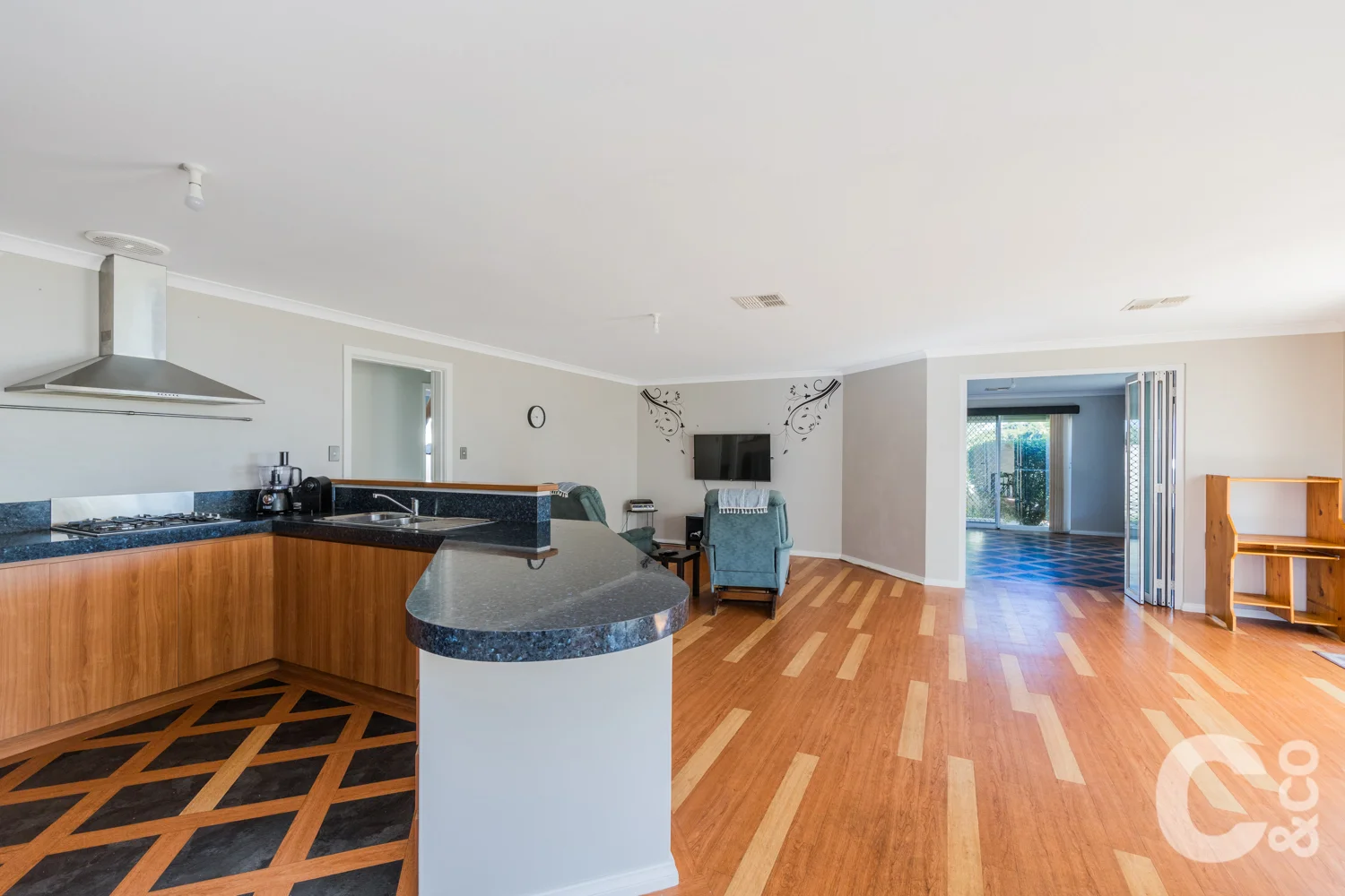 Additional image 3 of 18 Hueston Lookout, Leda WA 6170