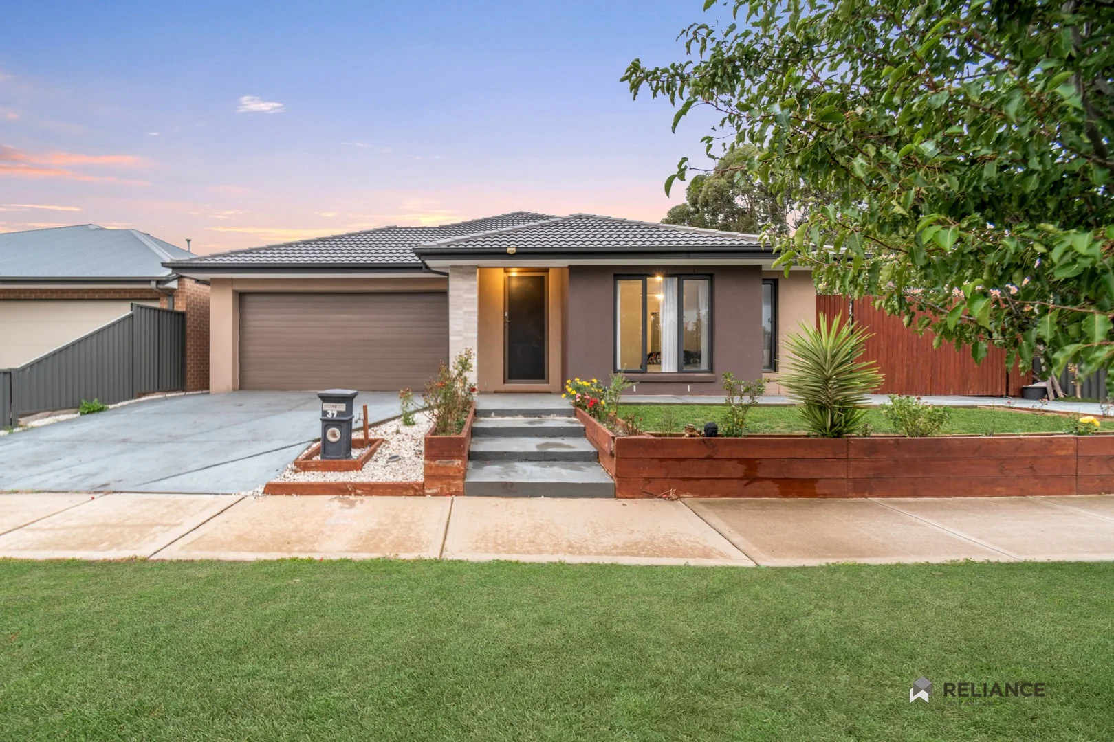 37 Arena Circuit, Strathtulloh VIC 3338