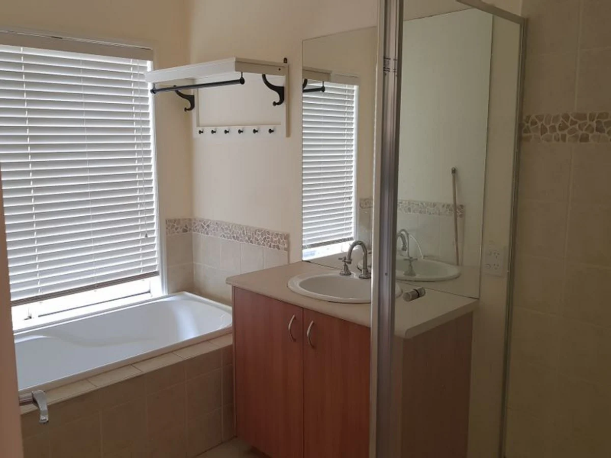 4 Ravello Circuit, Point Cook VIC 3030 photo 5