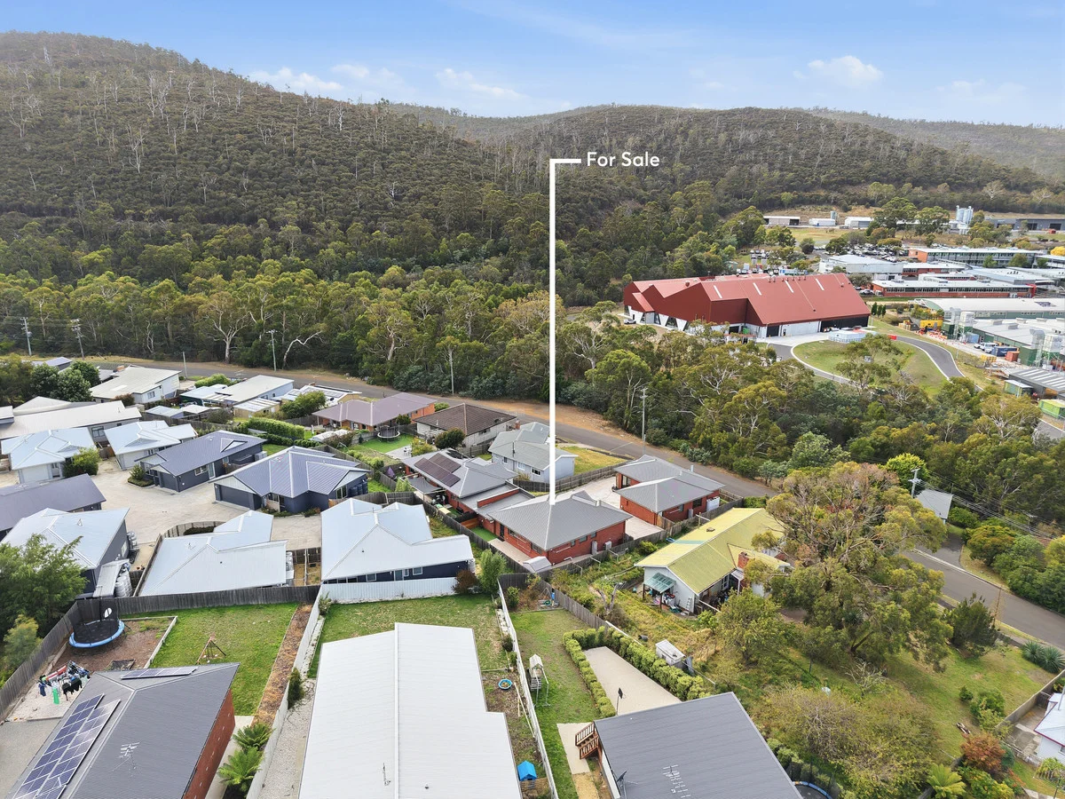 Additional image 31 of 2/170 Flagstaff Gully Road, Lindisfarne TAS 7015