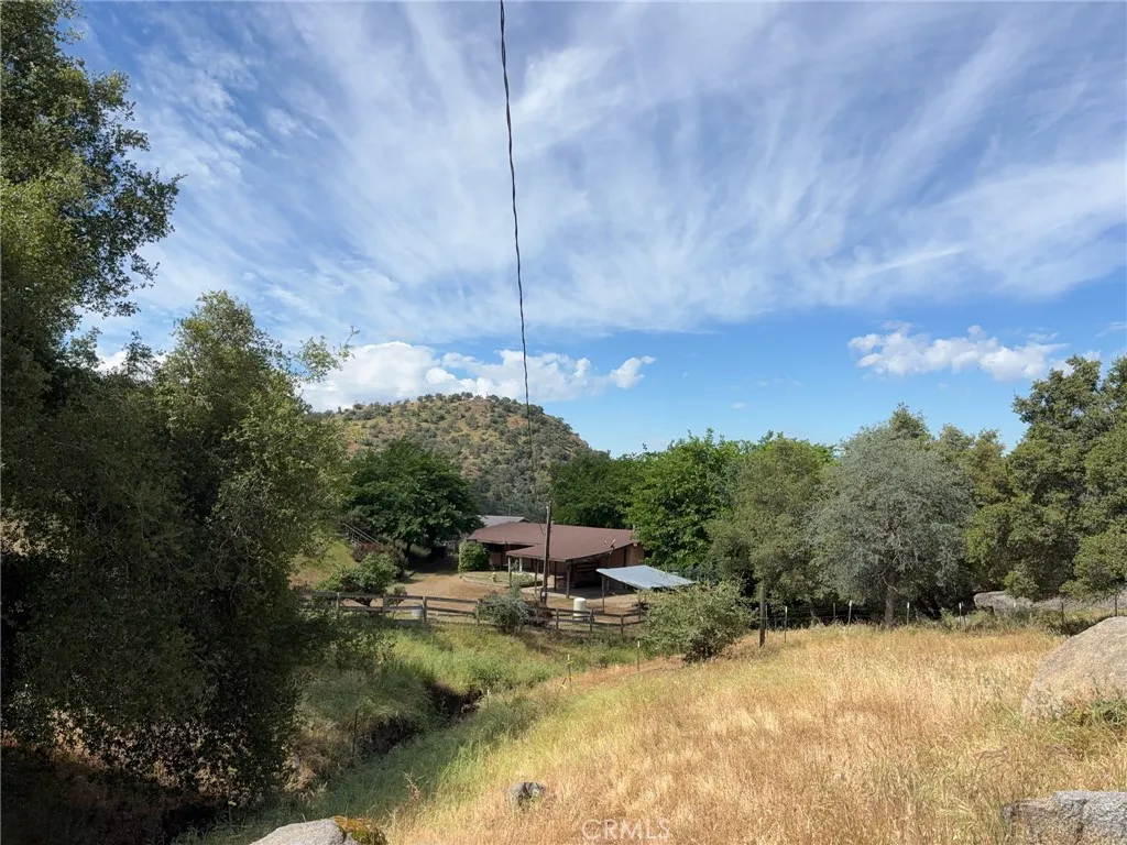 Additional image 115 of 39569 Clover Ln, Squaw Valley, CA 93675