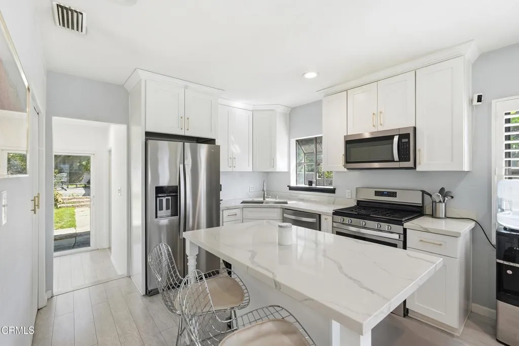 Additional image 11 of 3233 Community Avenue, La Crescenta, CA 91214