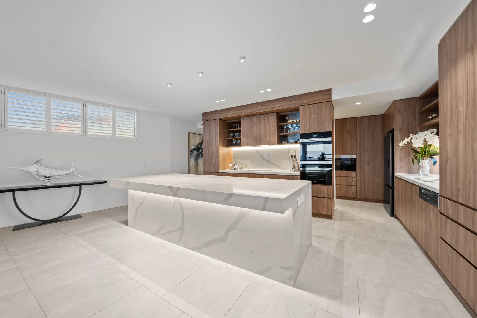 Additional image 10 of 401/286 Marine Parade, Labrador QLD 4215
