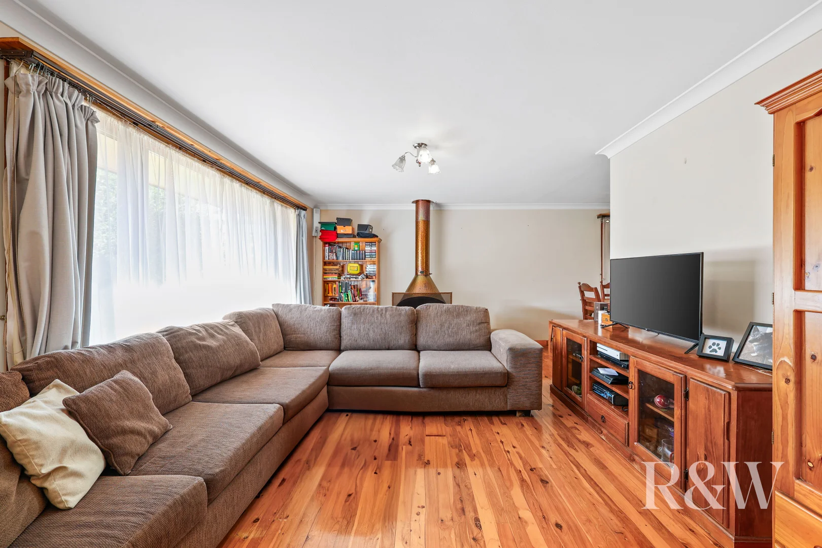 Additional image 4 of 48 ATHEL TREE CRESCENT, Bradbury NSW 2560